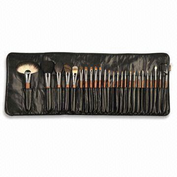 Vonira Beauty 25-piece Makeup Brush Set with High Quality Goat and Sable Hair