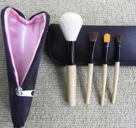 Fashion 4 PCS Simple Collection of Cosmetic Brush Supplier