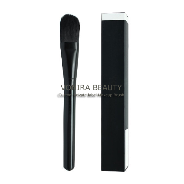 Classic Foundation Brush With Gift Packing