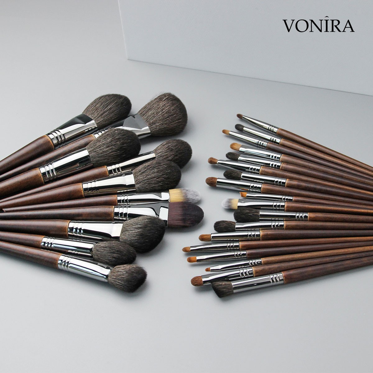 Vonra Beauty Best Makeup Artist 28 Pieces Professional Makeup Brush Set Premium Natural Synthetic Mixed Make up Brushes Kit