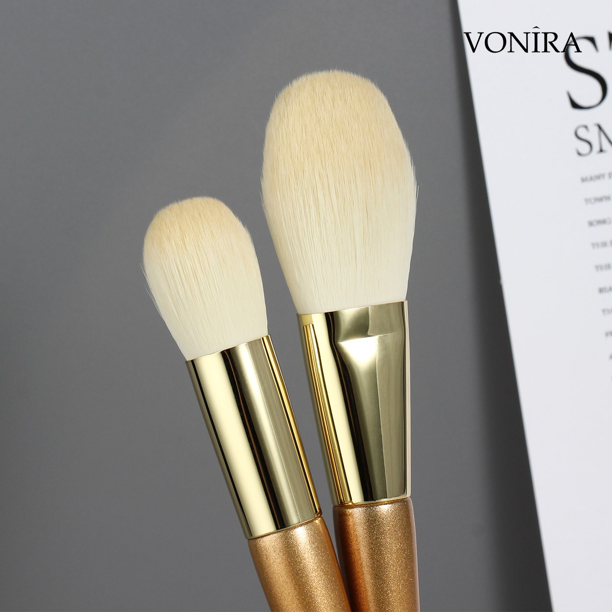 Vonira Custom OEM Wholesale Basic Gold Glitter Wood Handle Makeup Brush Set Drop Shipping Micro Crystal Fibre Make Up Brushes Kit ODM Customer Logo