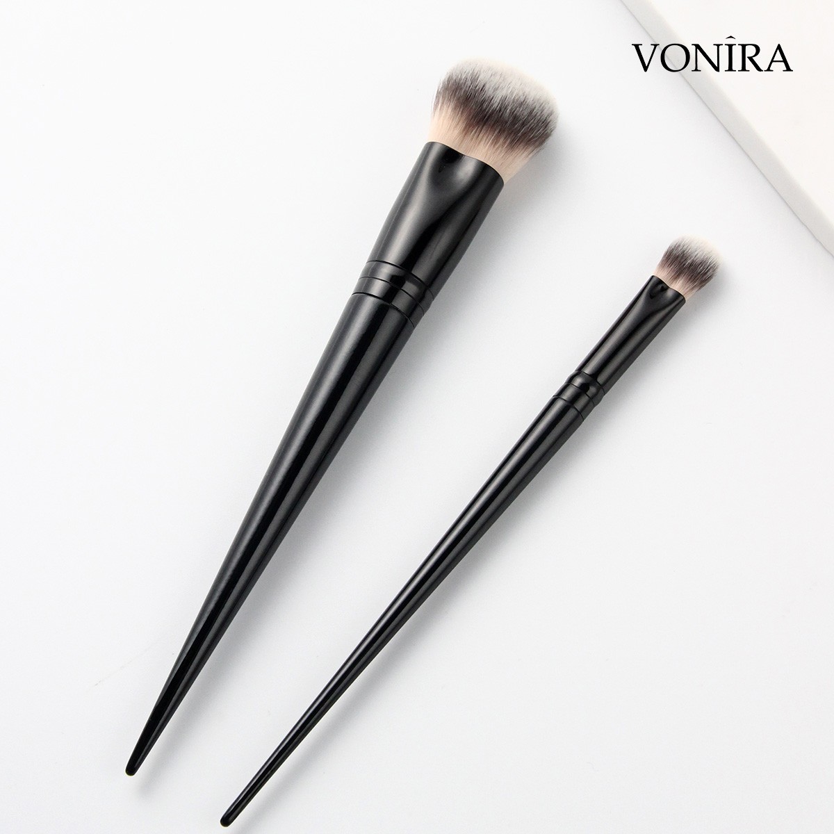 Vonira Beauty Custom Private Label Flawless Facial Blending Highlighting Contouring Foundation Blush Makeup Brush With Black Ferrule Wooden Handles