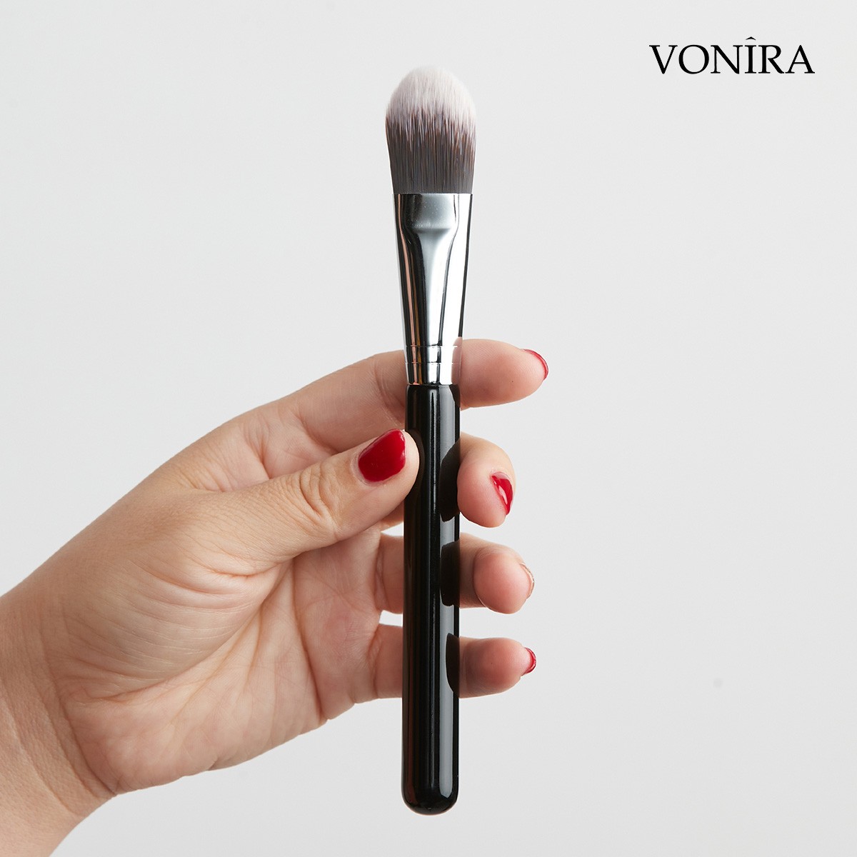 Vonira Beauty Wholesale Luxury Flat Foundation Makeup Brush 100% Cruelty Free Vegan Fiber Taklon Custom Private Label - Image 2
