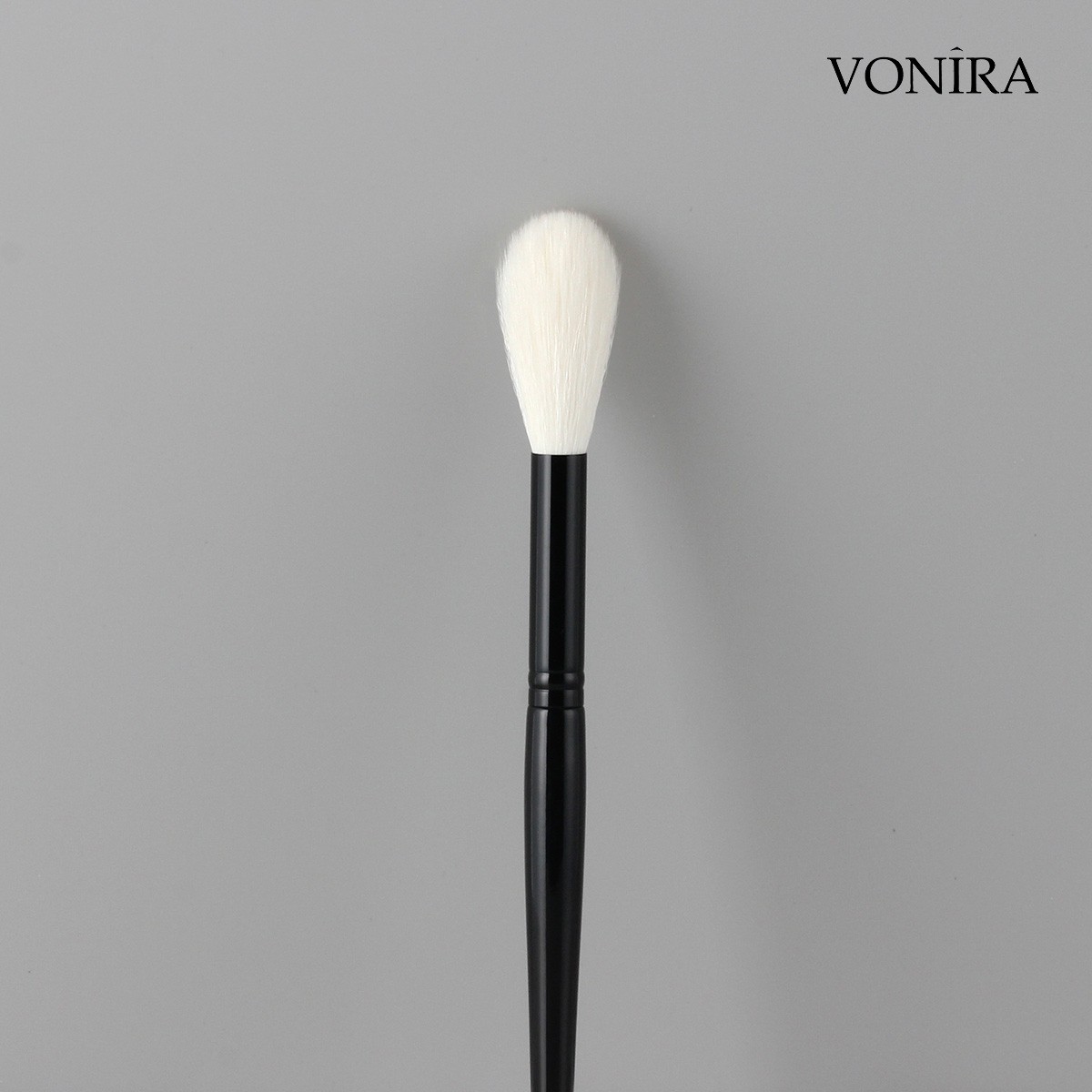 Vonira Custom Professional Large Pro Blending Brush Long Soft Bristles Highlighter Blusher Powder Makeup Brush Beauty Cosmetics Tool