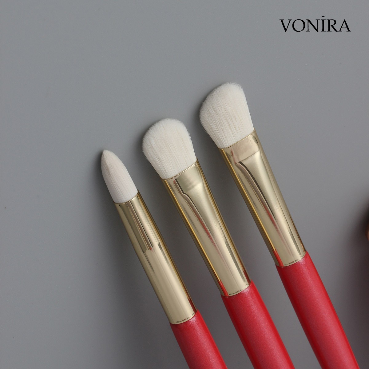 Vonira Beauty Luxury Makeup Wonderful Gift Brush Sets Red Golden Color Personalized Makeup Brushes Collection