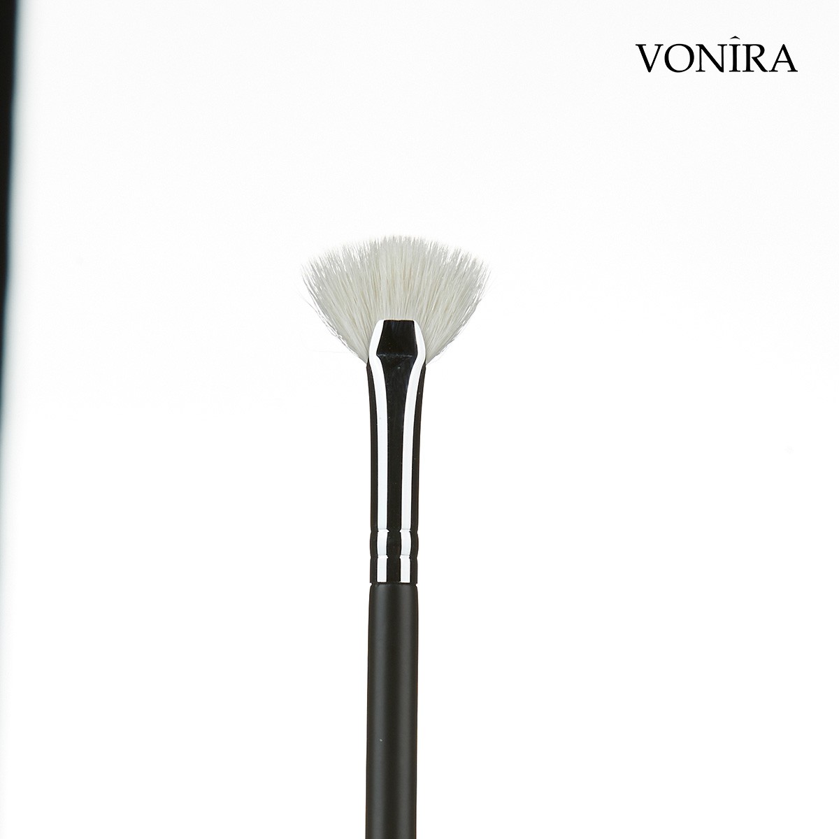 Vonira Beauty Makeup Natural White Goat Hair Lash Fan Mascara Groomer Brush With Copper Ferrule Custom Private Label Service