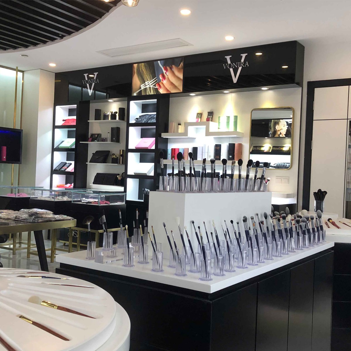 Professional Leading Custom Makeup Brush Manufacturer Vonira Beauty Artist High Quality Beauty Tools Set