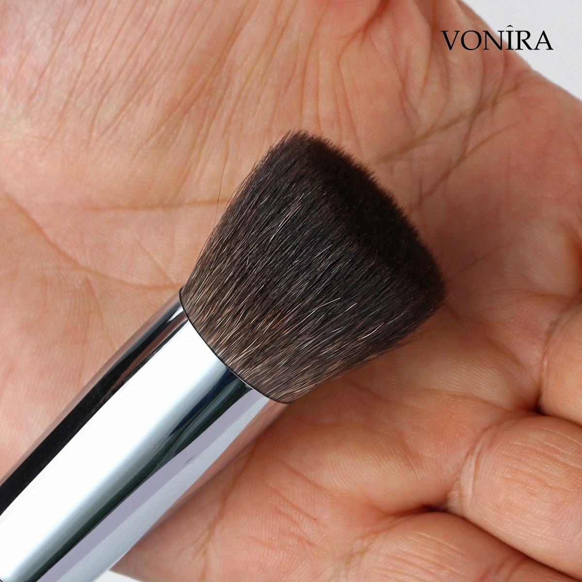 Vonira Beauty Custom Wholesale Flat Top Pressed Compact Powder Makeup Brush With Gray Squirrel Hair Silver Copper Ferrule Wooden Handles