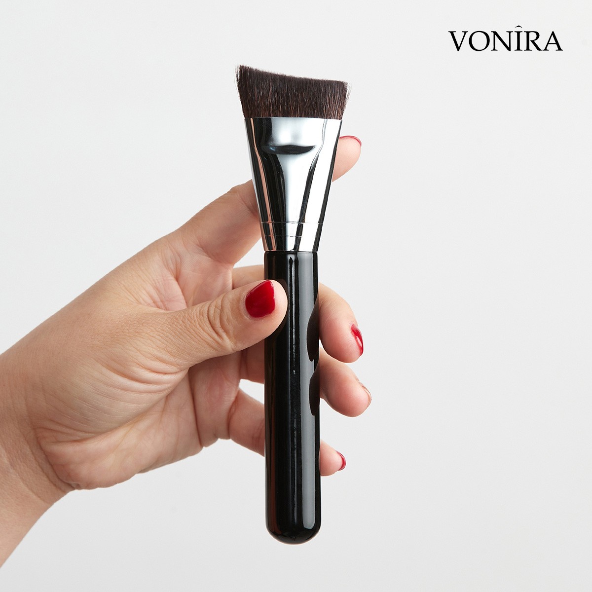 Vonira Beauty Custom Wholesale Makeup Studio Master Pro Contour Brush With Natural Goat Hair Copper Ferrule