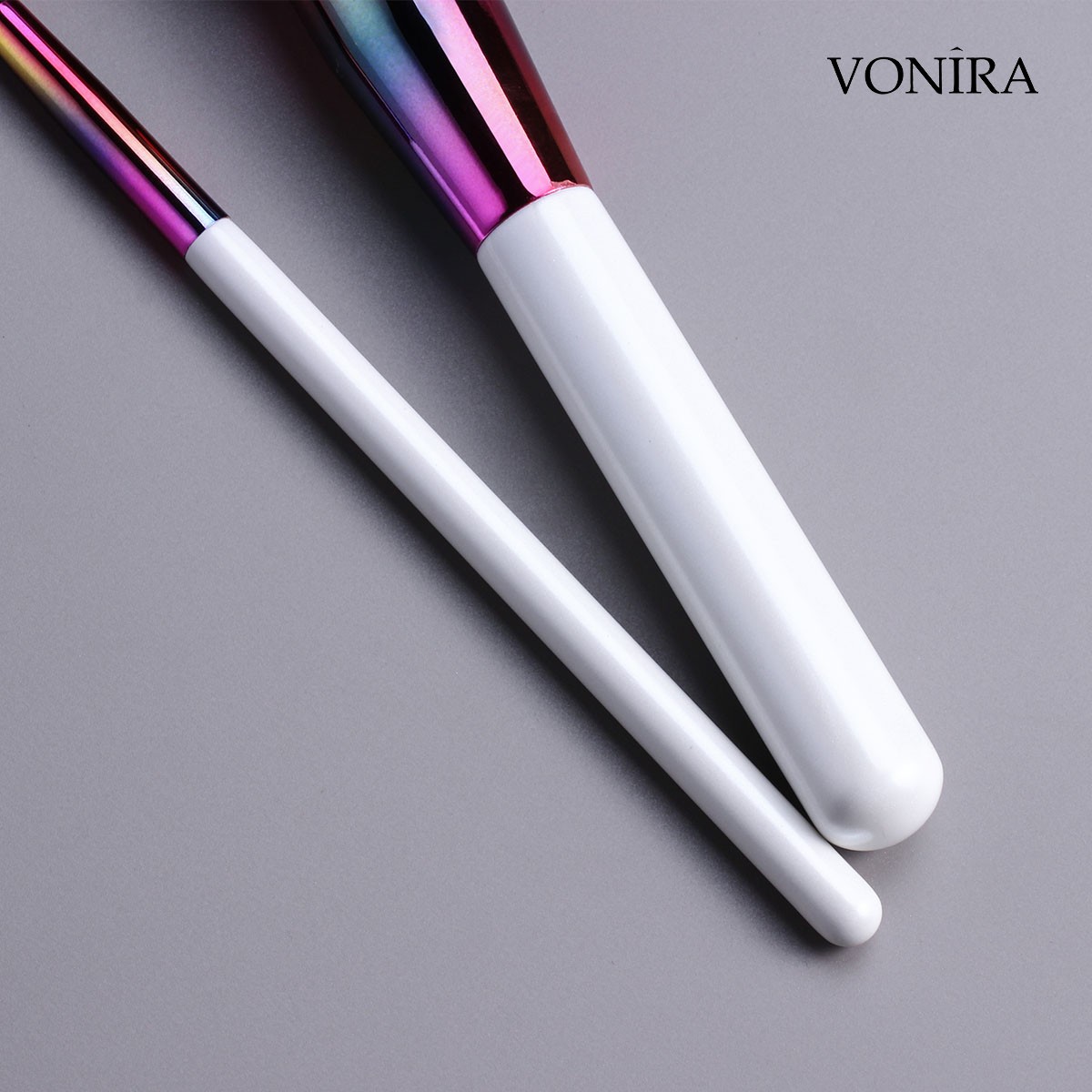 Vonira Beauty Essential 11 Pieces Holographic Makeup Brush Set Cruelty-Free 100% Vegan Bristles