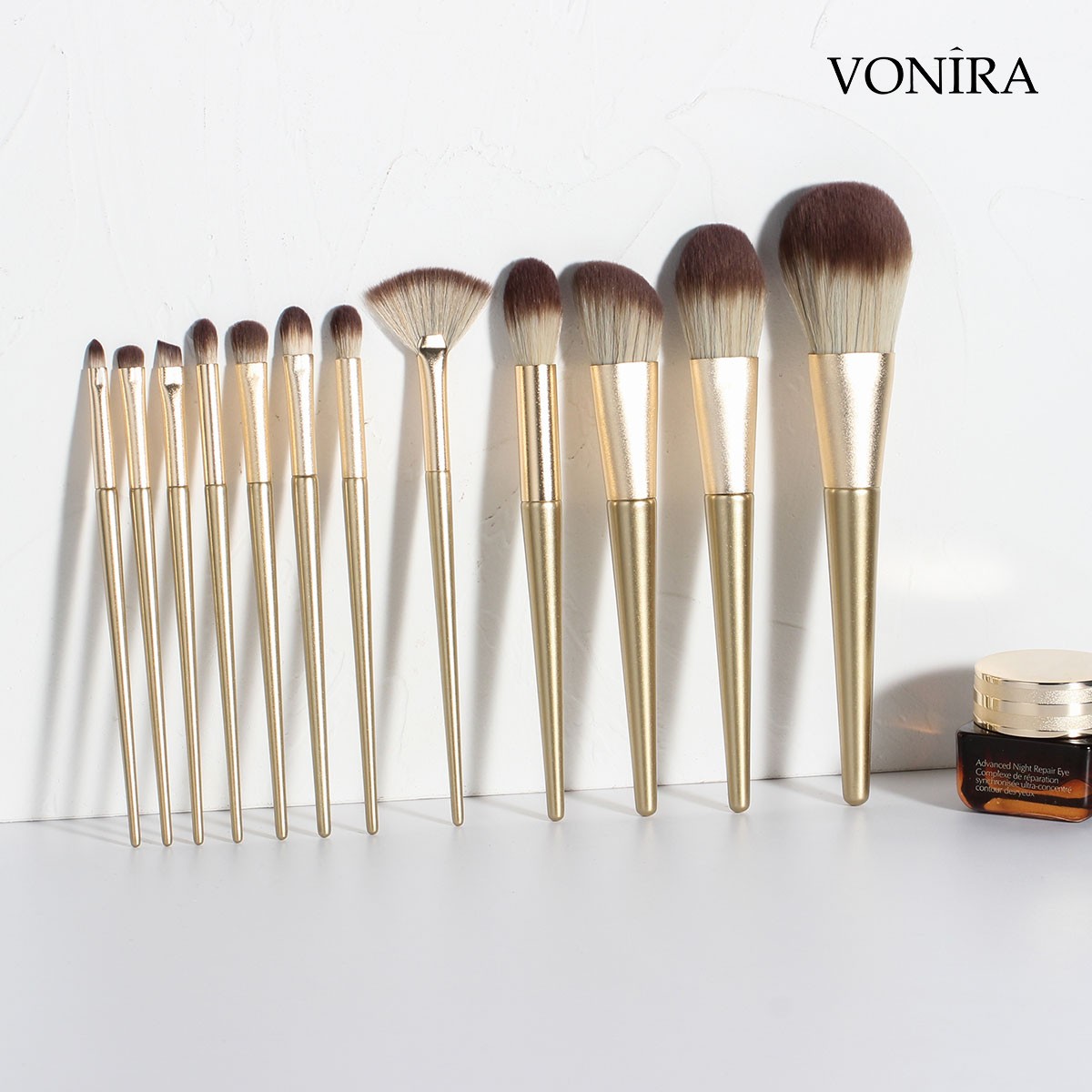Vonira Beauty Fashion Holiday Season Gift Cosmetic Brushes Set 12 Pieces