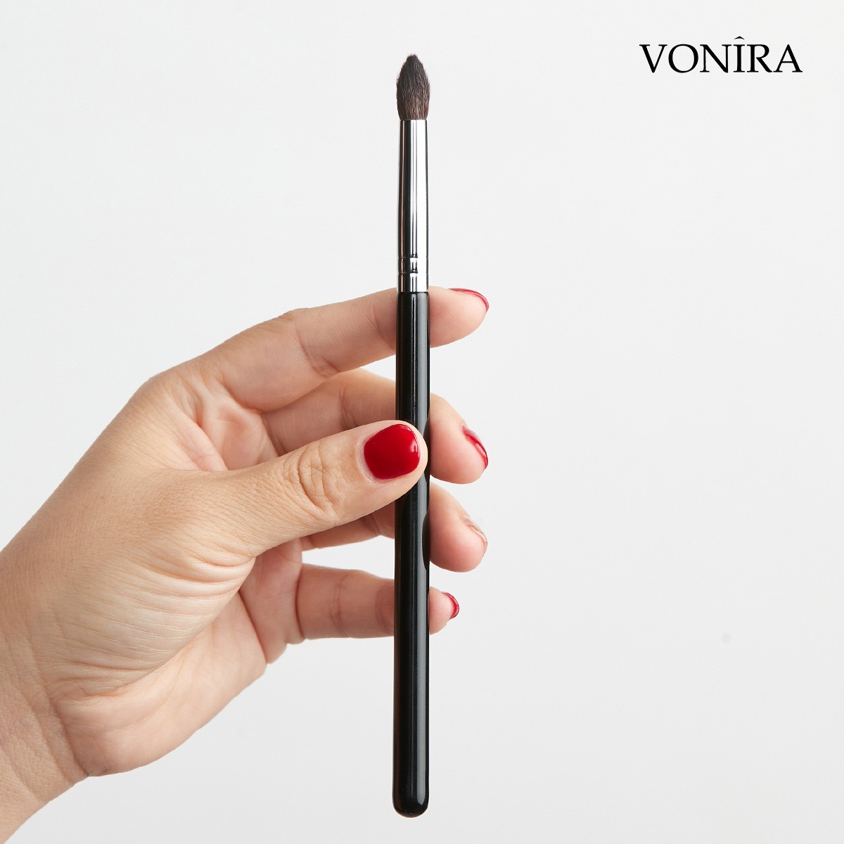 Vonira Beauty Pointed Crease Blender Brush With Silver Copper Ferrule Custom Private Label Manufacturer Service - Image 1