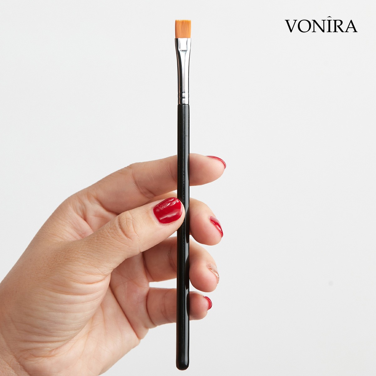 Vonira Beauty Square Flat Eye Liner Makeup Brush With Silver Copper Ferrule Long Black Handle Custom Private Label Service - Image 1
