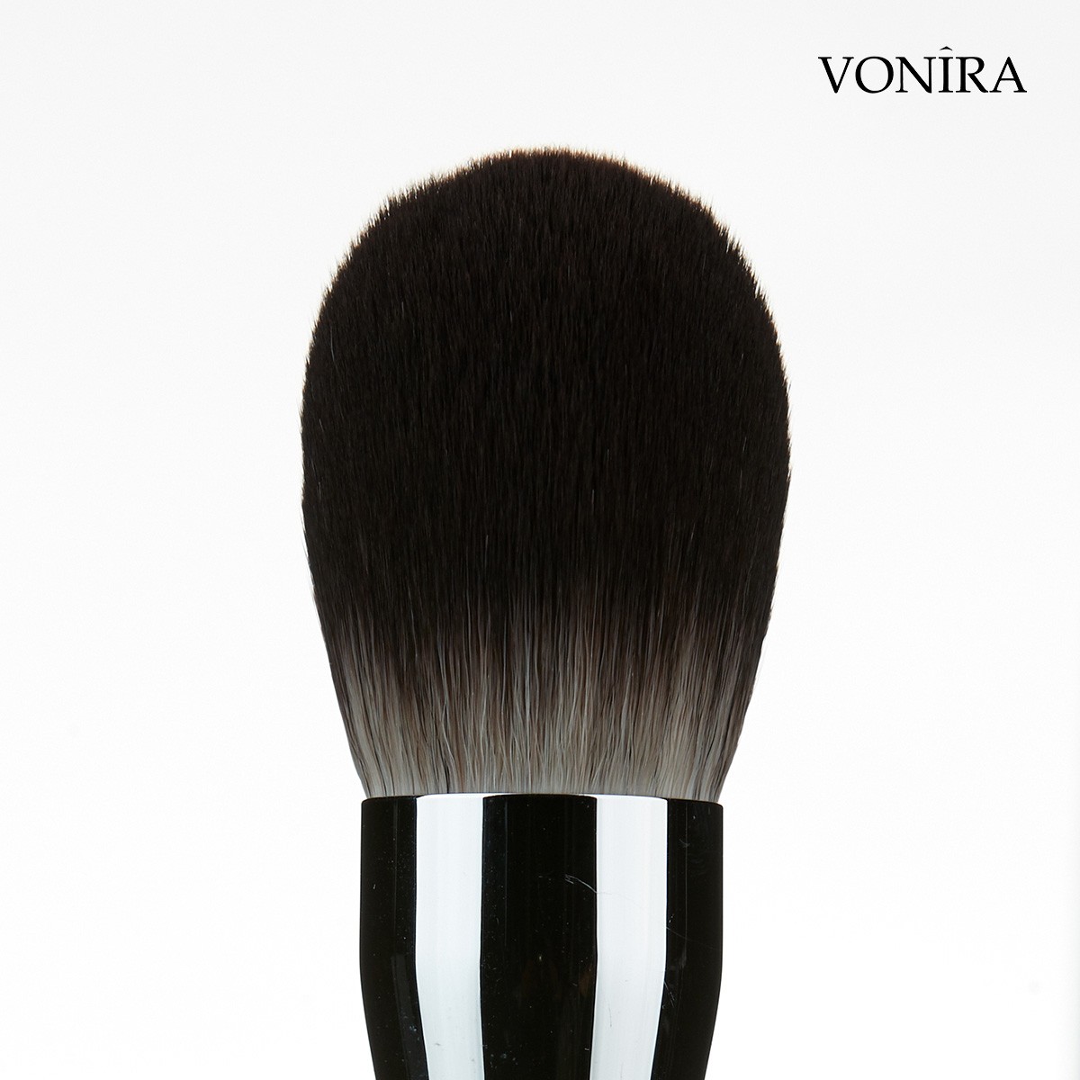 Vonira Beauty Super Large Dome Makeup Face Powder Brush With Silver Brass Ferrule Birch Wooden Handle Custom Logo OEM Service