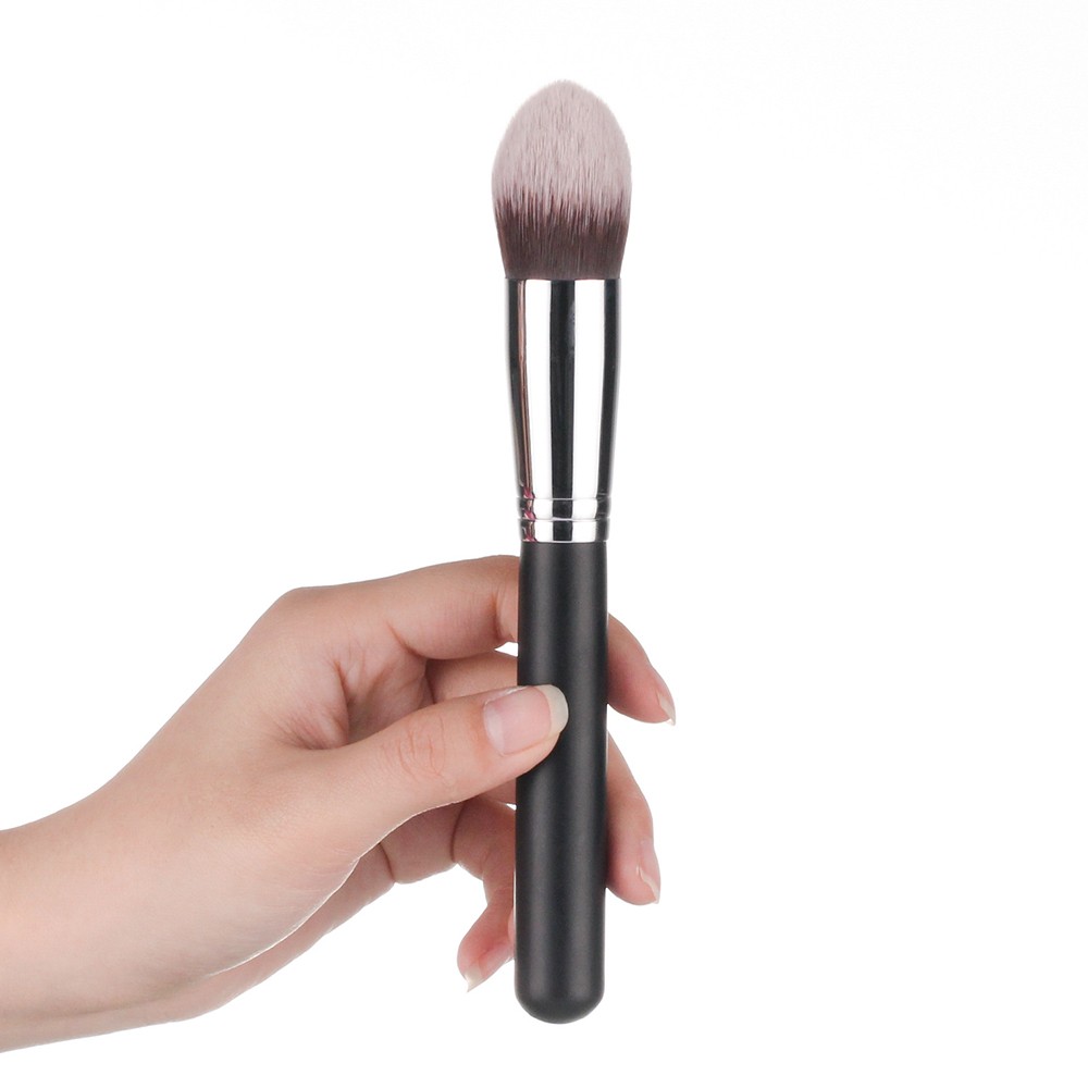 Vonira Beauty Wholesale Precise Tapered Kabuki Brush With Copper Ferrule Wooden Handle OEM Private Logo Name