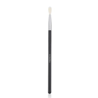 Vonira Beauty Wholesale Small Eye Smokey Blending Crease Brush With Silver Copper Ferrule Black Handle Custom Private Label Service