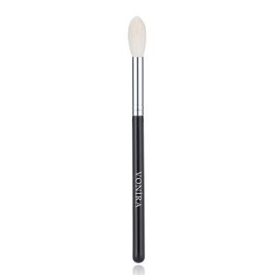 Vonira Beauty Wholesale Small Tapered Highlighter Makeup Brush With Silver Copper Ferrule Black Handle Custom Private Label Service