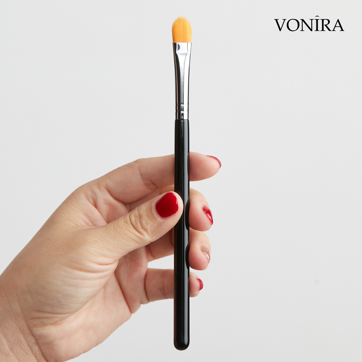 Vonira Beauty Orange Color Pointy Shaped Concealer Makeup Brush With Silver Copper Private Label Custom Logo Name