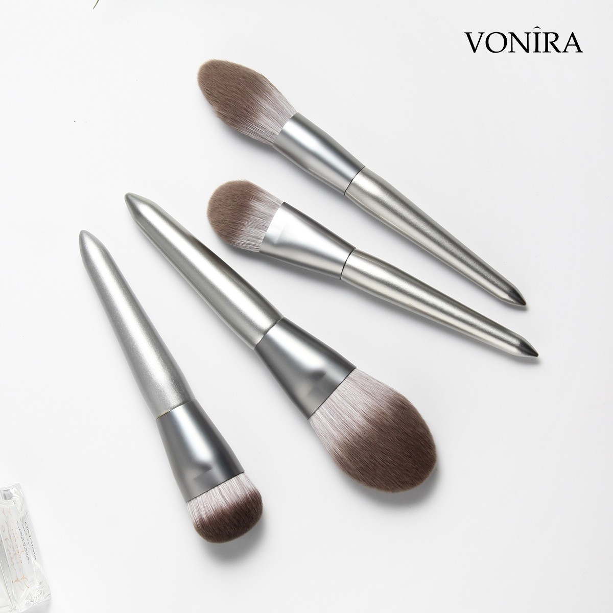 Vonira Custom Corn Fiber Makeup Brushes Set Private Label Make up Brushes 13Pcs New Arrival Silver Wooden Handle Professional Vegan Brushes