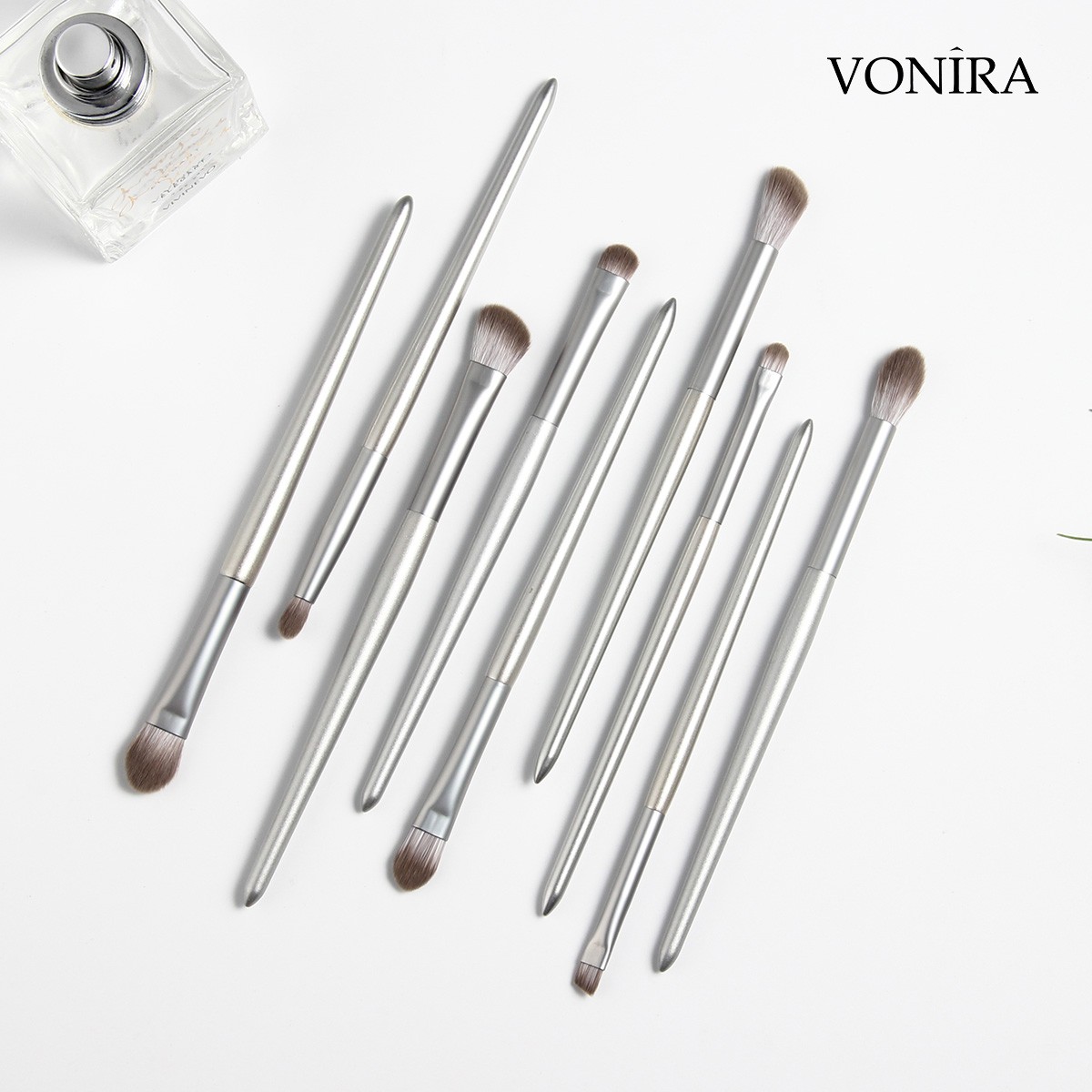 Vonira Custom Corn Fiber Makeup Brushes Set Private Label Make up Brushes 13Pcs New Arrival Silver Wooden Handle Professional Vegan Brushes