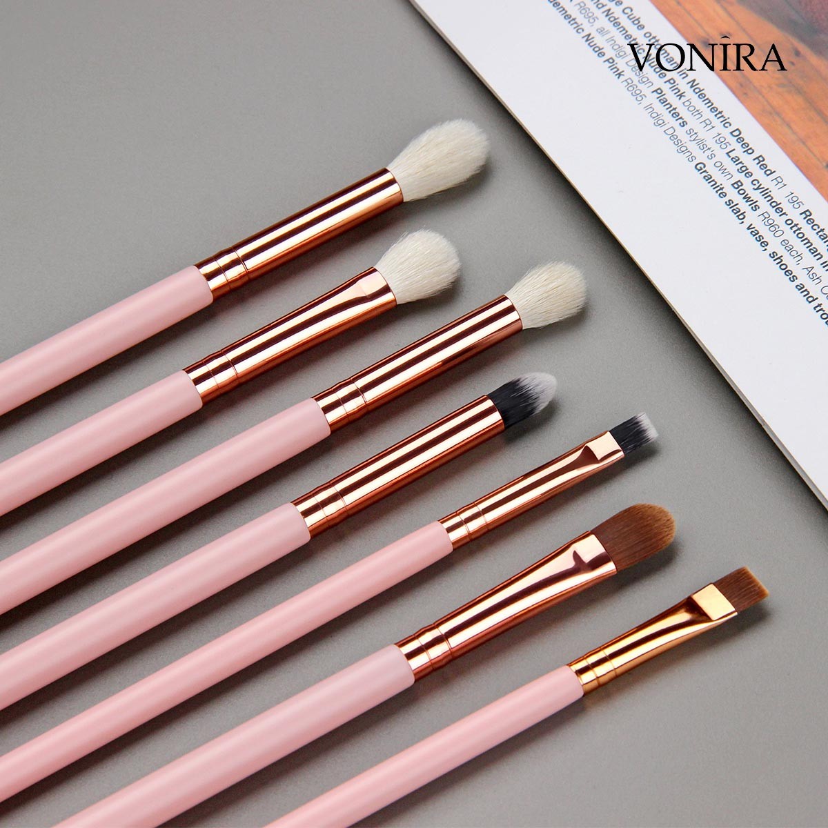 Vonira Wholesale Pink 12pcs Professional Makeup Brush Set Natural Goat Hair Premium Synthetic Face Powder Contour Blush Eye Make up Tools Kit