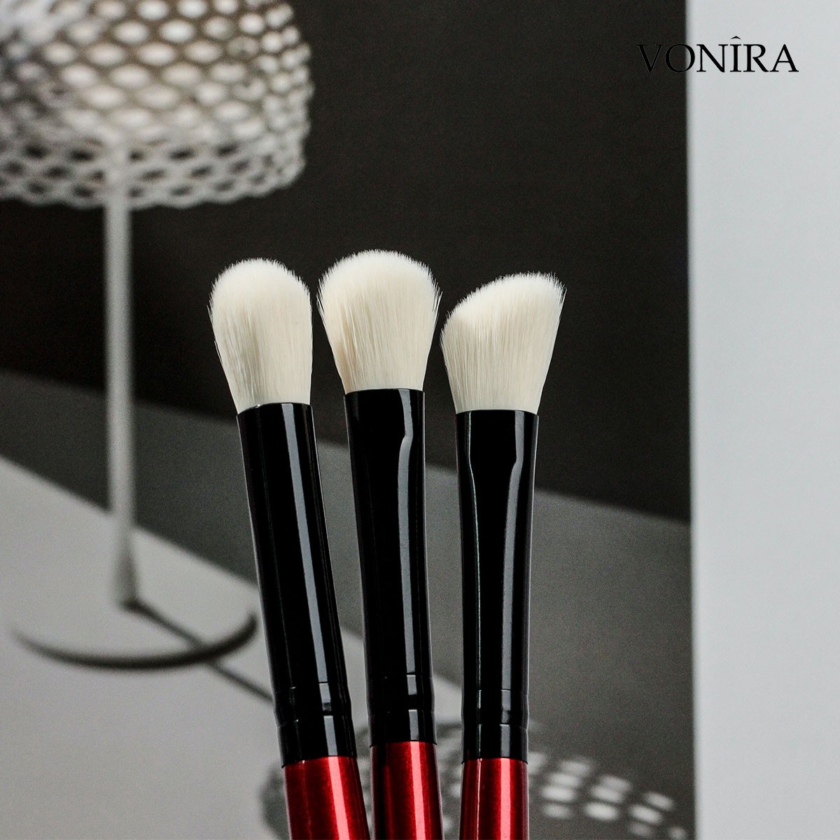 Vonira Beauty Wholesale Customised Private Logo 12 PCS High Quality Affordable Synthetic Hair Cosmetics Brush Makeup Tool Kit