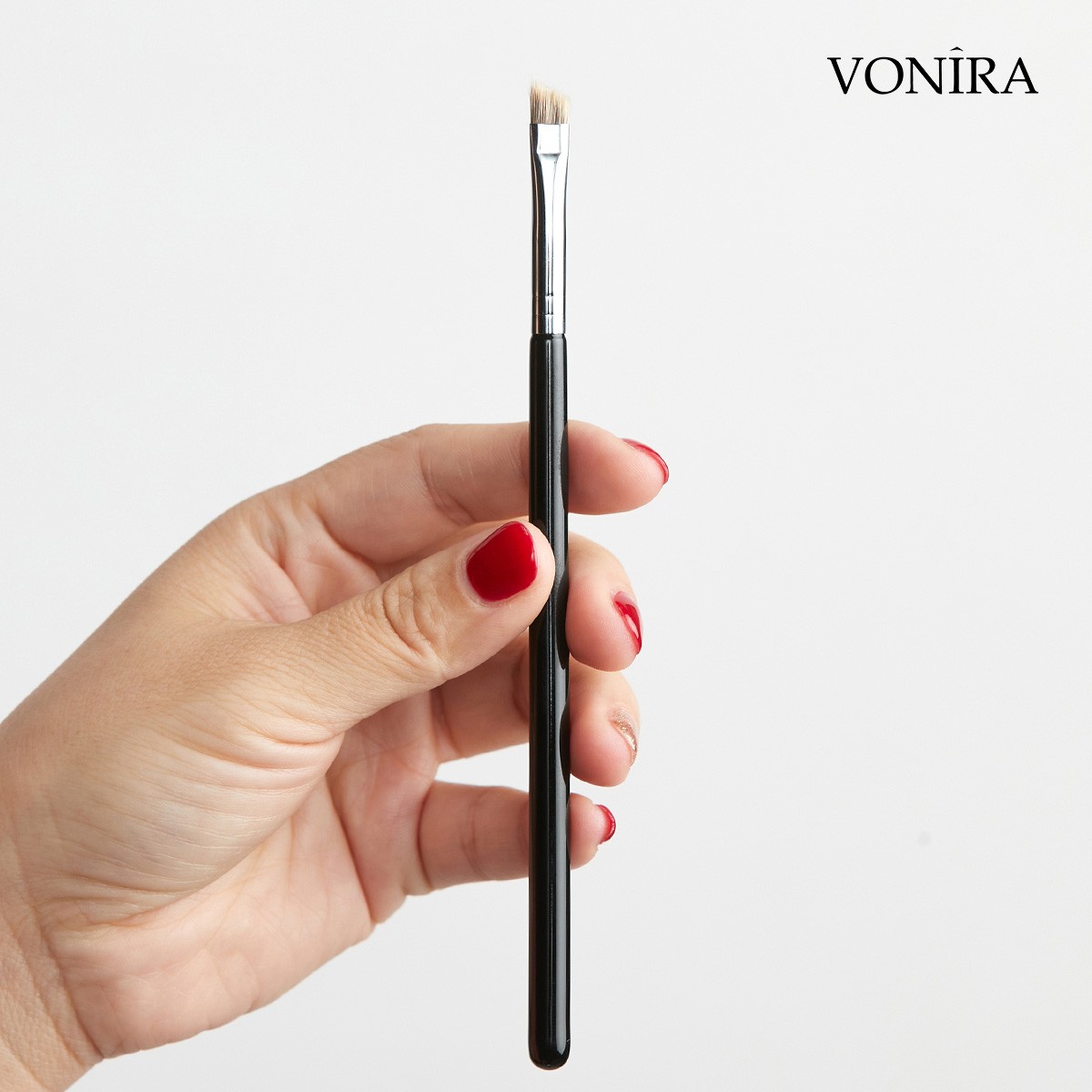 onira Beauty Natural Sharp Firm Angled Eyebrow Brush With Silver Copper Ferrule Black Handle Custom Private Label Service - Image 1